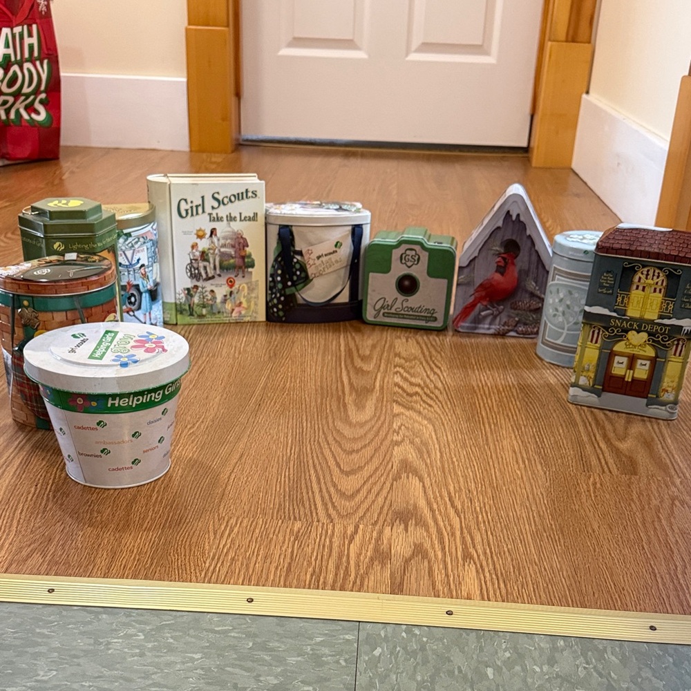 Assorted Decorative Tin Set